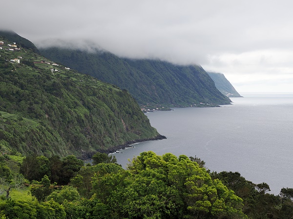 Wolken über den Fajas
