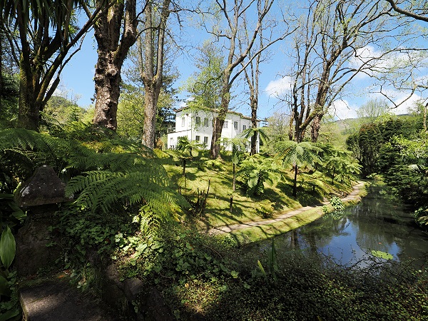 Teich und Casa do Parque