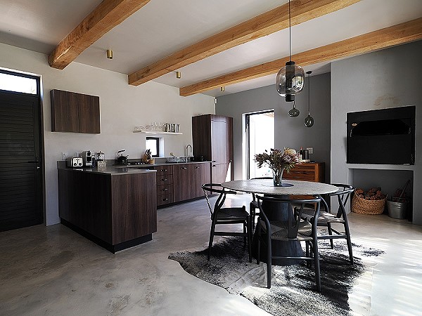 Küche und Essbereich